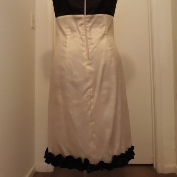 Dress - Picture 2 of 3